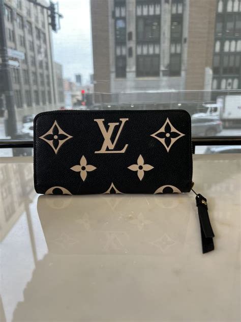 lv crafty zippy wallet|Zippy Wallet Coussin .